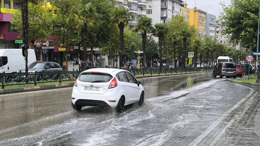 Hava Durumu Değişiyor: Sıcaklıklar Düşüyor, Yağışlar Etkisini Artırıyor