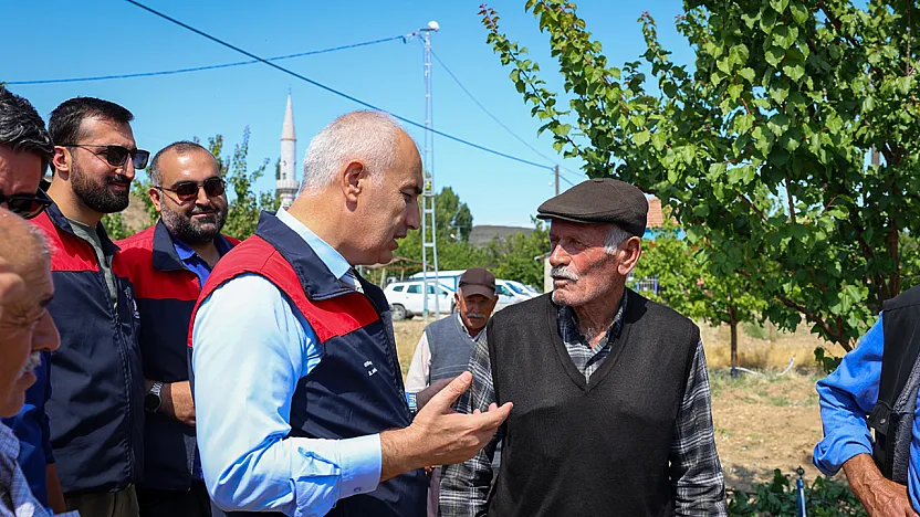 Hekimhan'da Kayısı Üreticilerine Uygulamalı Budama ve Gübreleme Eğitimi