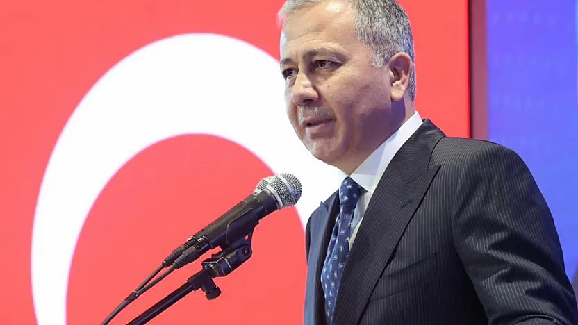 İçişleri Bakanı Yerlikaya'dan 15 kişinin öldüğü Antalya ve Burdur kazalarıyla ilgili açıklama