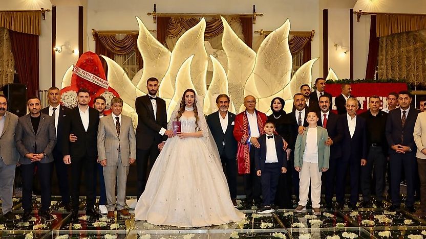 İrem ve Eren'in Düğününde Siyaset ve İş Dünyası Buluştu