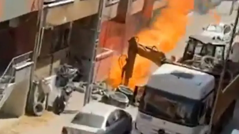 İstanbul'da 2 işçi doğal gaz borusunun patlamasıyla yaralandı