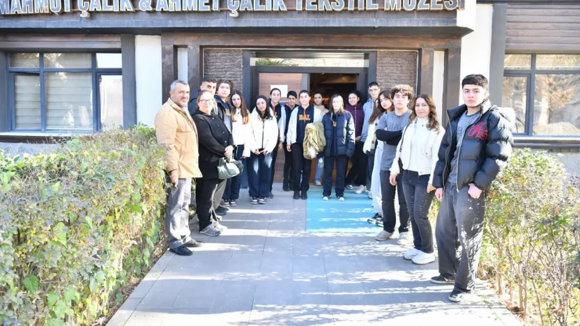 'İyilik Elçisi' Projesi Gençlere Yardımlaşma ve Tarih Bilinci Aşılıyor