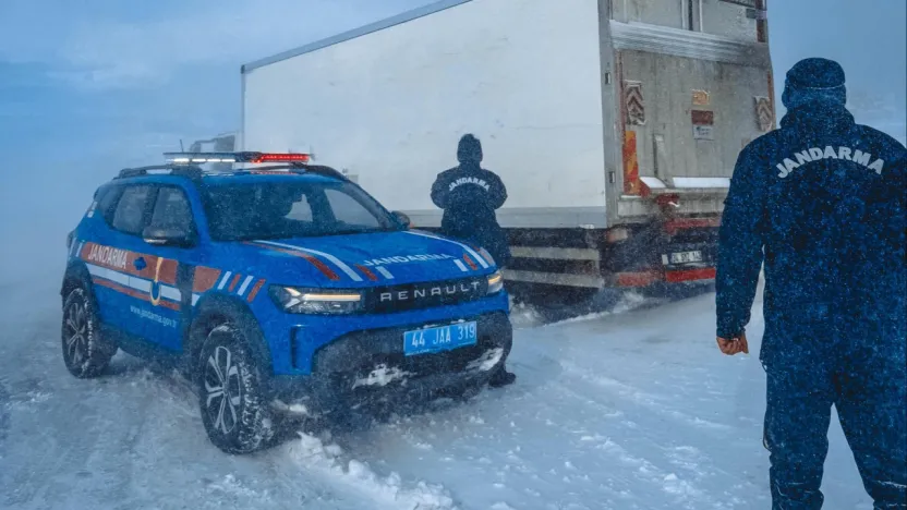 Jandarmadan Zamanında Müdahale: 34 Araçtaki 47 Kişi Güvenliğe Alındı