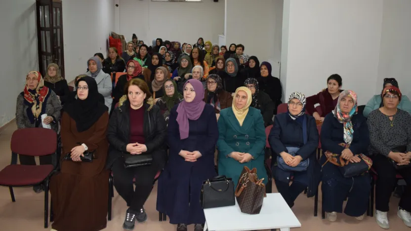 Kadın Meclisi'nden Dijital Bağımlılığa Karşı Ebeveynlere Uyarı