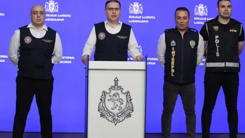 Kırmızı bültenle aranan 12 kişi Gürcistan'da yakalandı