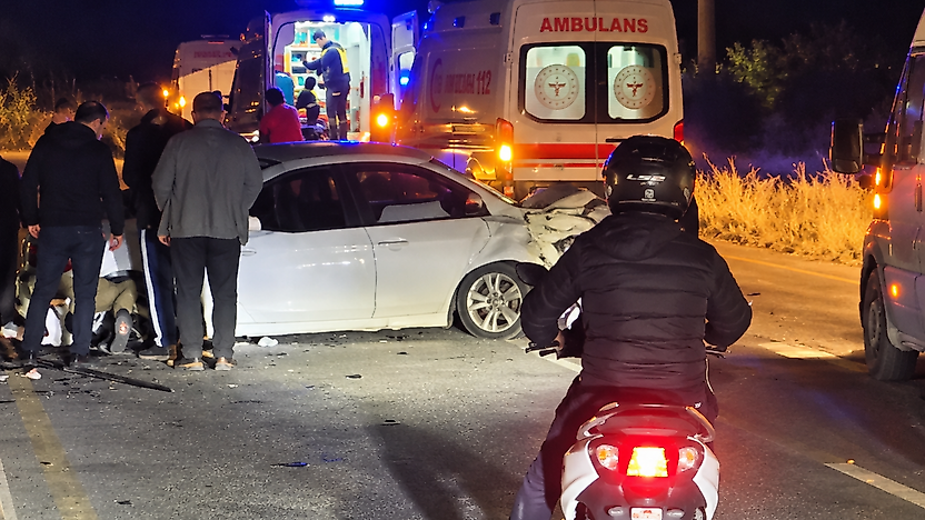 Malatya'da Akşam Saatlerinde İki Ayrı Kaza: Araçlar Hurdaya Döndü