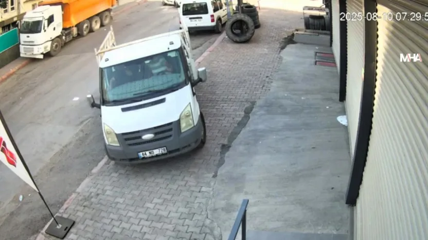 Malatya'da Aynı Noktada İkinci Kaza: Kamyonlar Tehdit Saçıyor