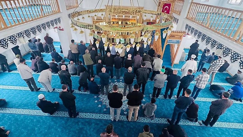 Malatya'da Bir Cami Daha Ayağa Kalktı: Çalıgülü Camii Açıldı