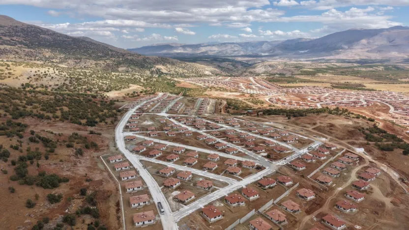 Malatya'da Deprem Sonrası Yeniden İnşa Güçlü Koordinasyonla Sürüyor