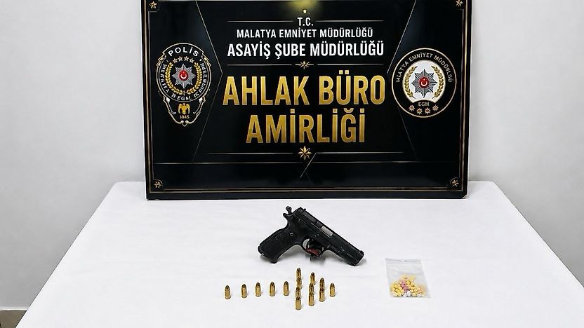 Malatya'da Eğlence Merkezlerinde Denetim: Ruhsatsız Tabanca ve Sentetik Ecza Ele Geçirildi