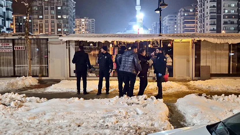 Malatya'da Gece Yarısı Bıçaklama: Ortalık Savaş Alanına Döndü