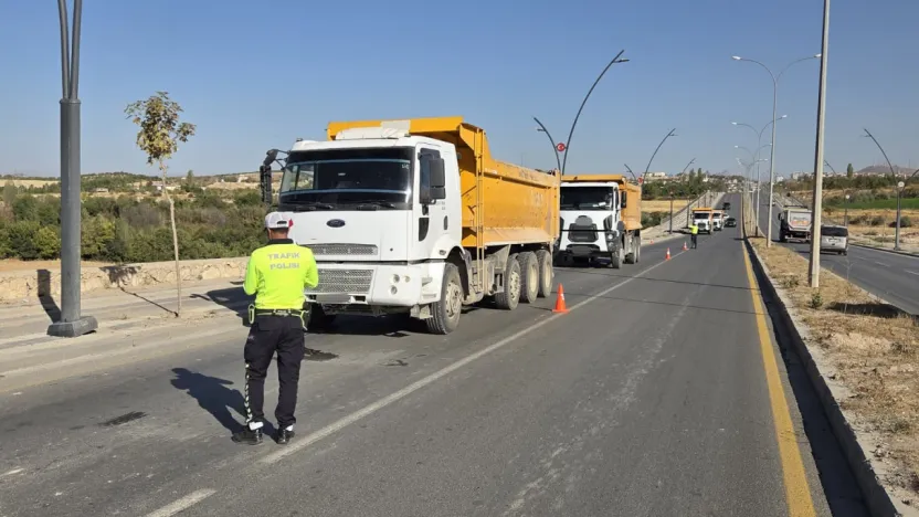 Malatya'da Hafriyat Kamyonlarına Sıkı Denetim: Vali Yavuz Talimat Verdi