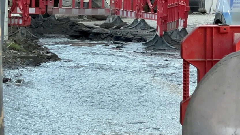 Malatya'da İçme Suyu Hattı Patladı, Sokaklar Sular Altında Kaldı