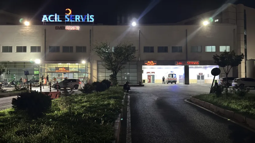 Malatya'da Kan Donduran Olay: Şahıs Jiletle Kendini Yaraladı