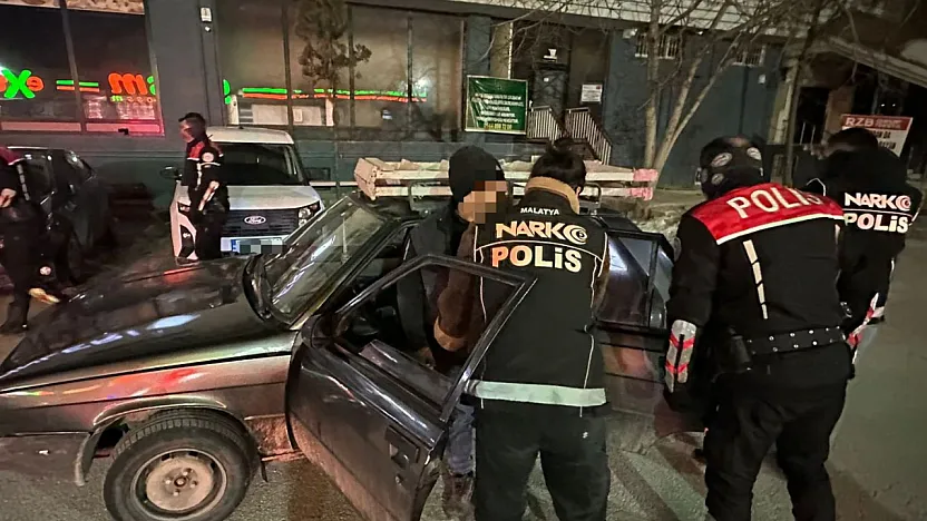 Malatya'da Narkotik Operasyonu: Binlerce Sentetik Ecza Ele Geçirildi