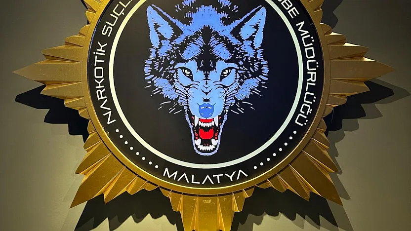 Malatya'da Sokak Satıcılarına Operasyon: 800 Gram Esrar Ele Geçirildi