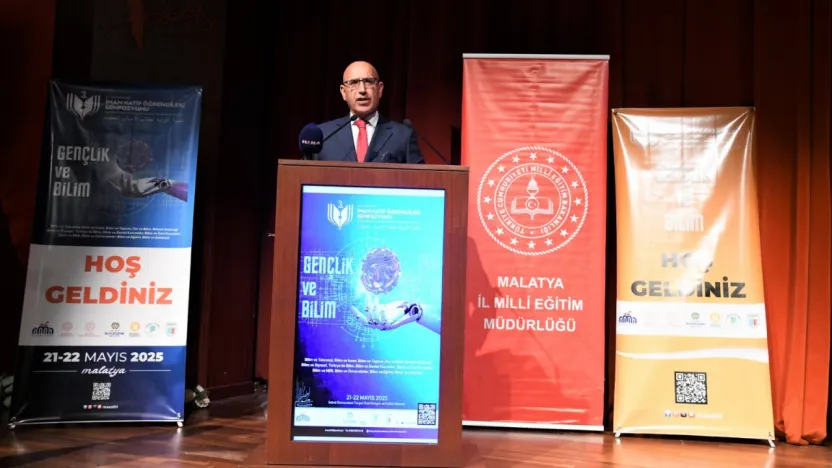 Malatya'da Uluslararası Bir Bilim Buluşması: '3. Uluslararası İmam Hatip Öğrencileri Sempozyumu' Başladı