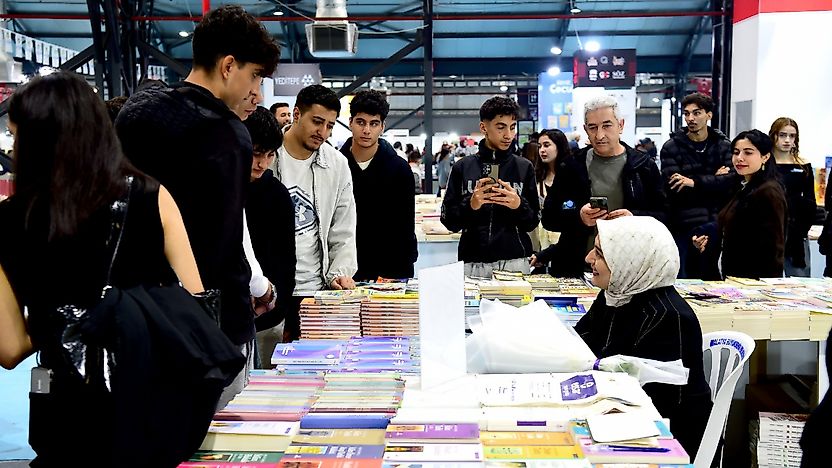Malatya Kitap Fuarı Kitapseverlerin Akınına Uğradı