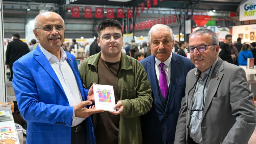 Malatya Kitap Fuarında 'Zorlukları Aşmak ve İnsan Maneviyatı' Konuşuldu