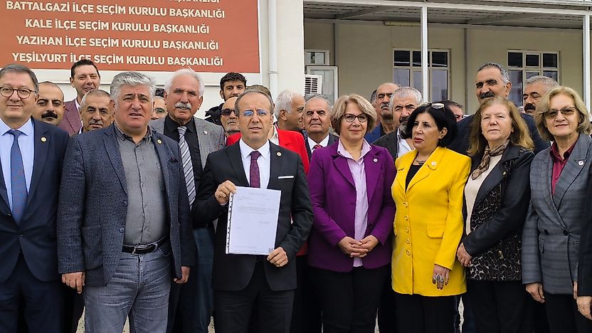 Malatya Yeni Parti İl Yönetimi Mazbatasını Aldı