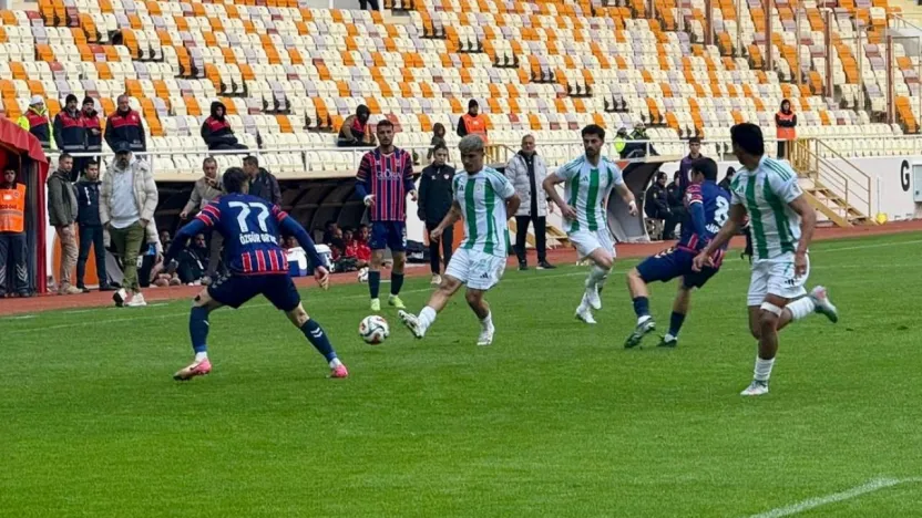Malatya Yeşilyurtspor 9 Kişi Kalan Rakibini 1-0 Mağlup Etti