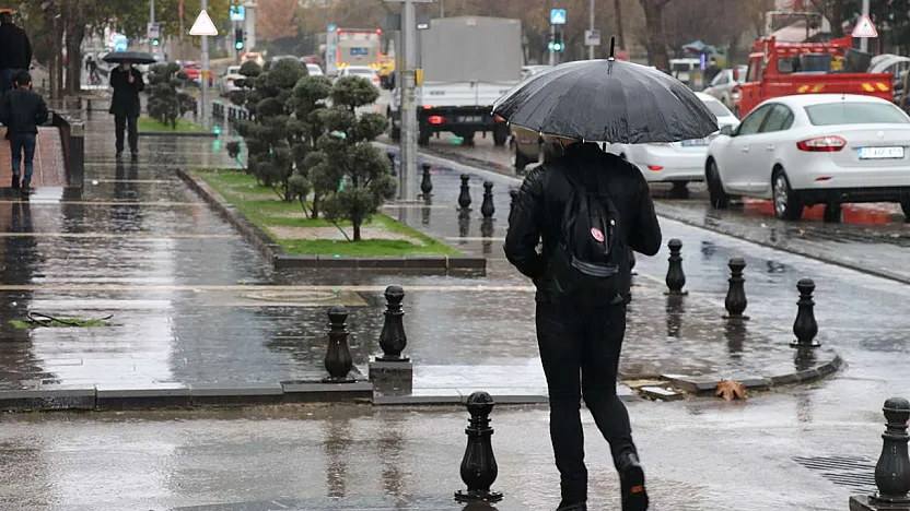 Meteoroloji'den kuvvetli yağış, fırtına ve çığ uyarısı
