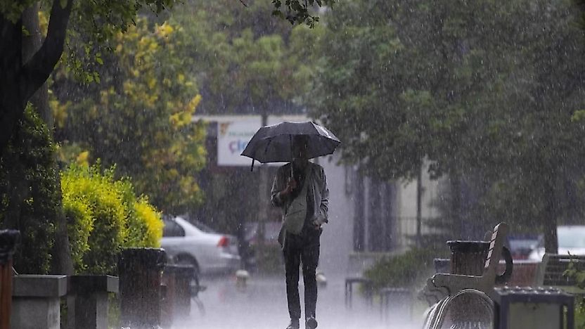 Meteoroloji'den kuvvetli yağış ve fırtına uyarısı
