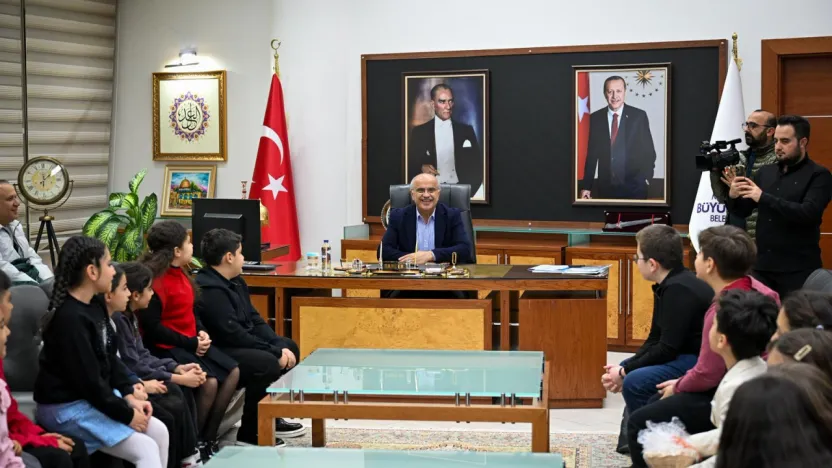 Minik Yüreklerden Başkan Er'e Anlamlı Ziyaret