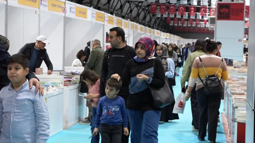 Öğrenciler, Yazarlar ve Kitapseverler Malatya Fuarında Bir Araya Geldi