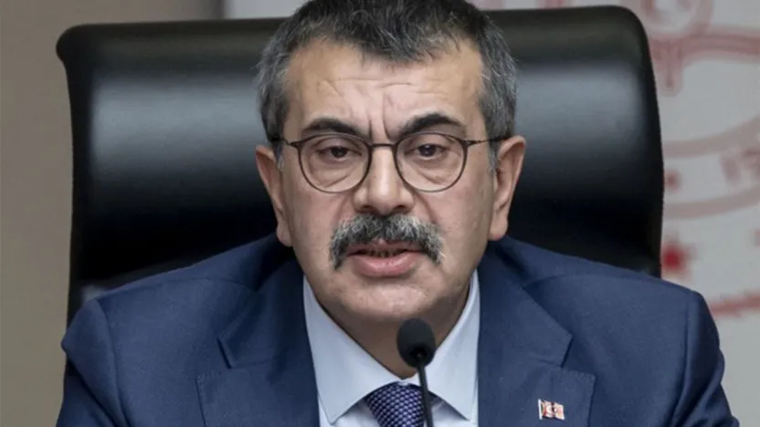 Okul kıyafetlerinde yeni dönem: Zorunlu mağaza yok, değişim 4 yılda bir