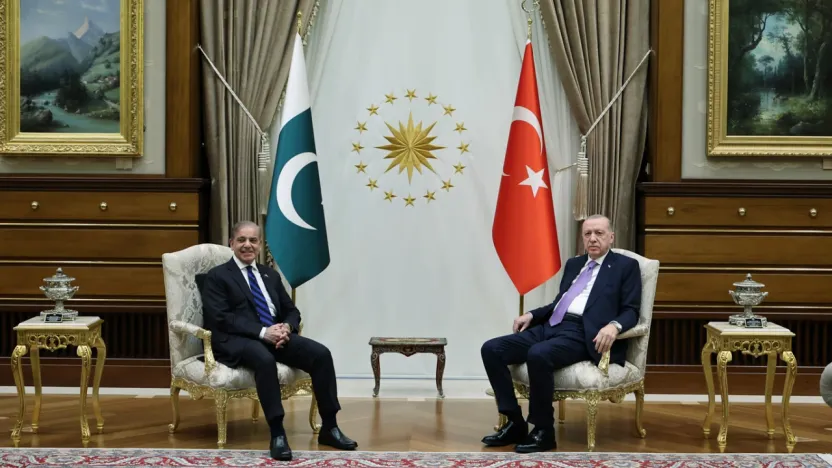Pakistan Başbakanından Türkçe paylaşım: Türkiye'ye çabalarından dolayı minnettarız