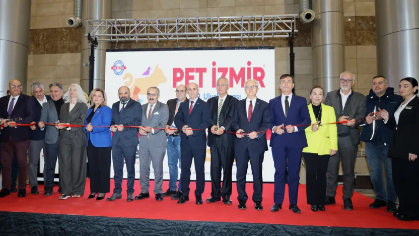Pet Sektörünün Kalbi İzmir'de Atıyor