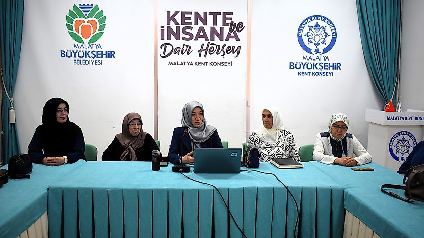 Peygamber ahlâkı aile içi iletişime ışık tuttu
