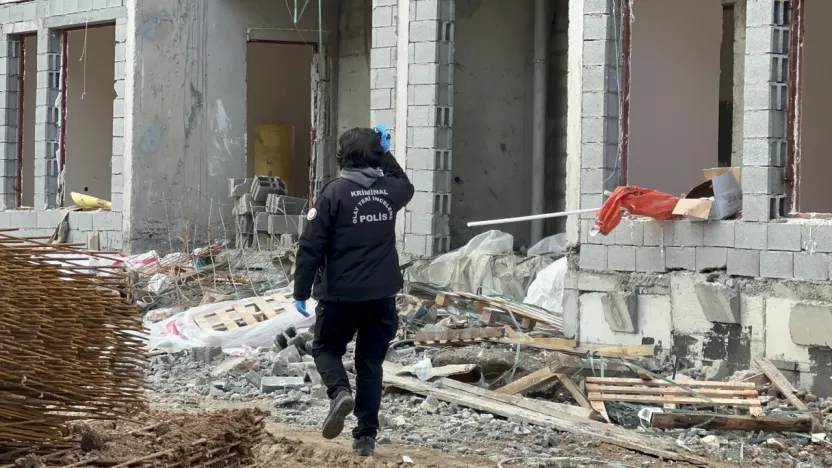 Rezerv Alan İnşaatında Feci Kaza: 6'ncı Kattan Düşen İşçi Ağır Yaralandı