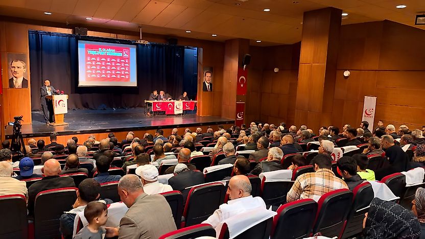 Saadet Partisi Yeşilyurt Kongresi'nde Ekonomi ve Bütçe Gündemi