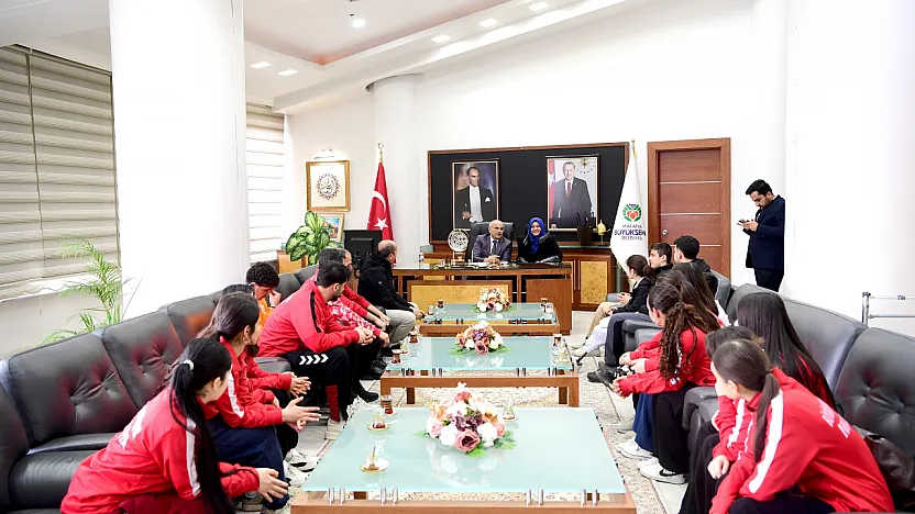 Şampiyon sporculara anlamlı kabul