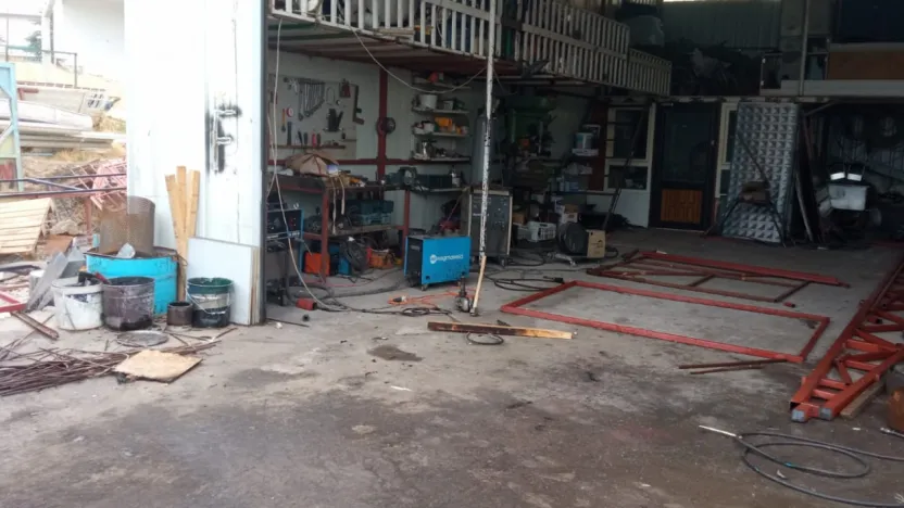 Sanayi Atölyesinde Tehlikeli Anlar: İki İşçi Hastaneye Kaldırıldı