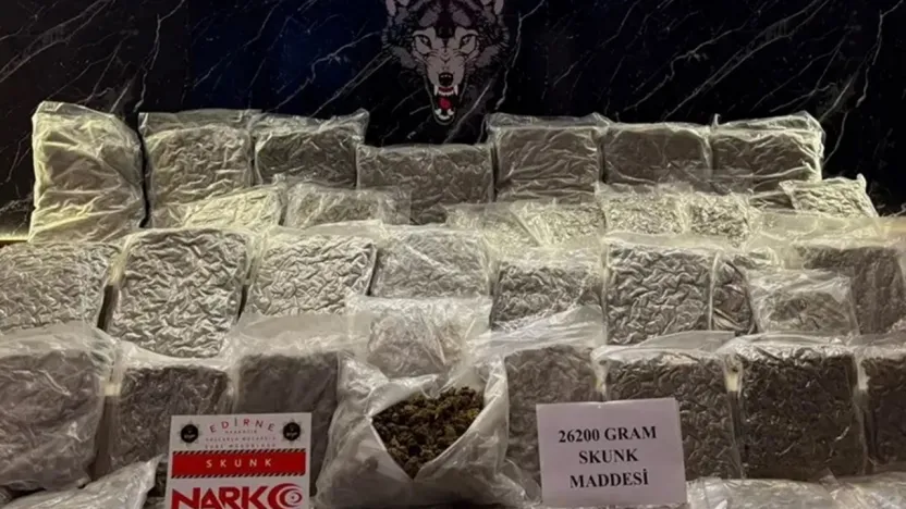Sınır kapısında 26 kilo uyuşturucu ele geçirildi