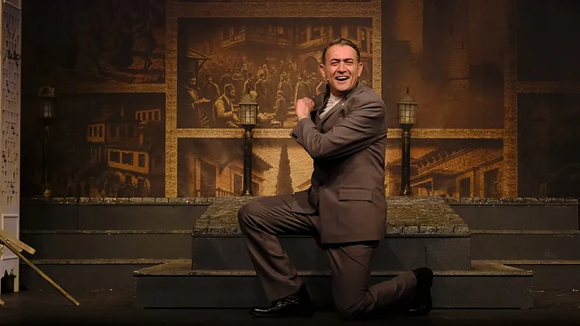 Sürgünden Sahneye: Rüstemoğlu Cemal'in Tuhaf Hikâyesi Malatya'da