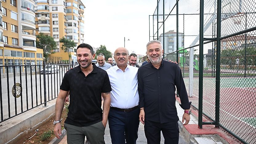Tanju Çolak ve Hami Mandıralı Malatya'daki Spor Tesislerine Hayran Kaldı