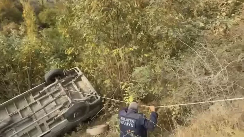 Taşmış Mevkiinde Kaza: Direksiyon Hakimiyetini Kaybeden Sürücü Yaralandı