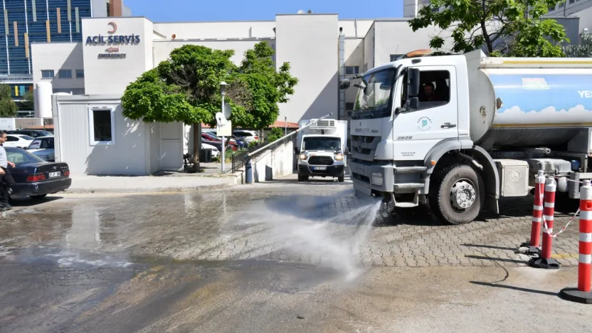 Temizlik Hizmetleriyle, Yeşilyurt'un Temiz Ve Düzenli İmajı Korunuyor