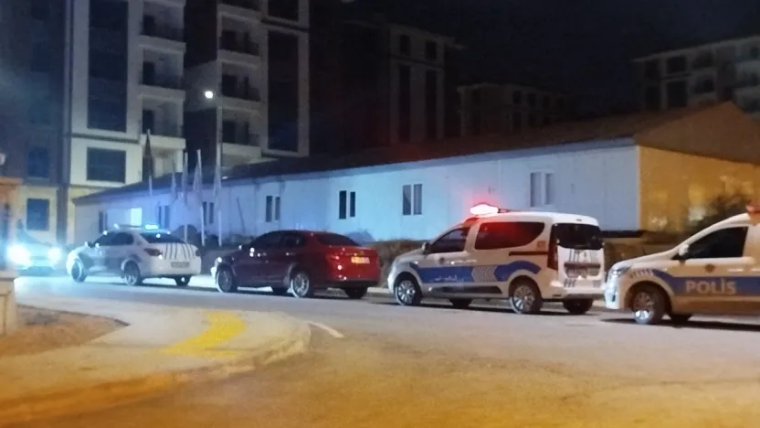 TOKİ Şantiyesinde Silahlı İntihar Girişimi: 24 Yaşındaki İşçi Hastaneye Kaldırıldı