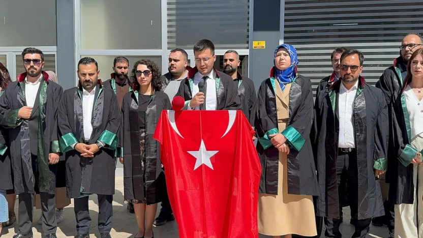 Toplumcu Avukatlar Grubu'ndan Malatya Barosu Başkanı Onur Demez'e Sert Tepki: 'Çekince Bildirmekten Yoksun Açıklamalar Kabul Edilemez