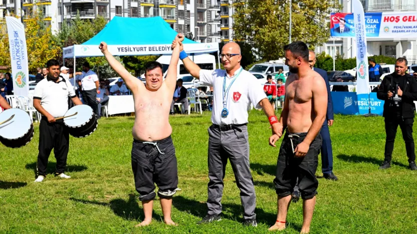 Turgut Özal Karakucak Güreşleri Malatya'da Spor Şölenine Dönüştü