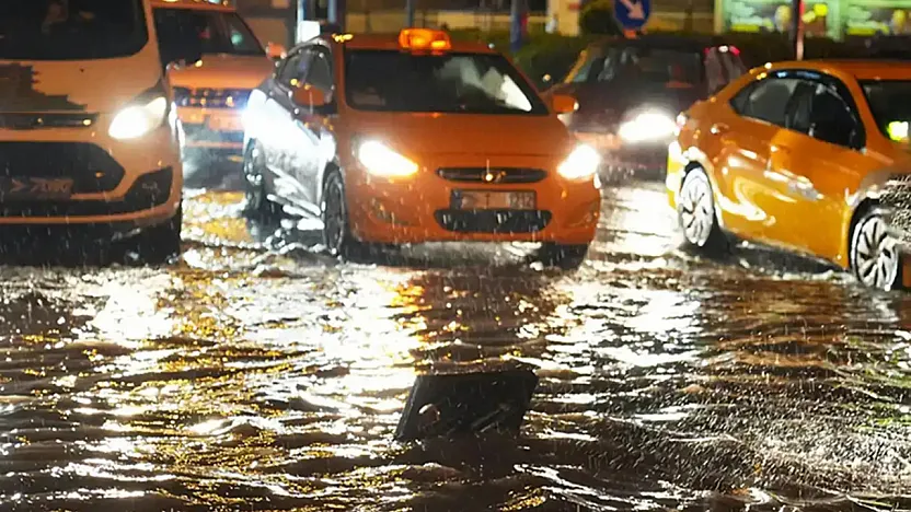 Türkiye Genelinde Alarm: 5 Gün Boyunca Yağış ve Fırtına Etkili Olacak