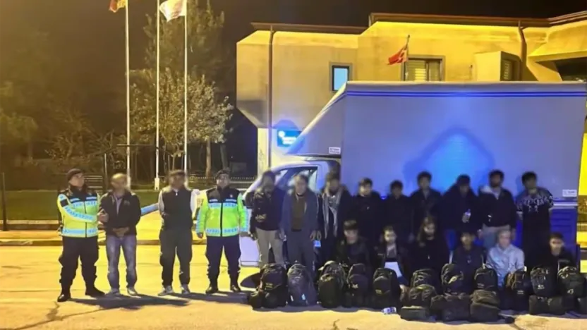 Türkiye Genelinde Göç Denetimleri: 972 Düzensiz Göçmen Tespit Edildi