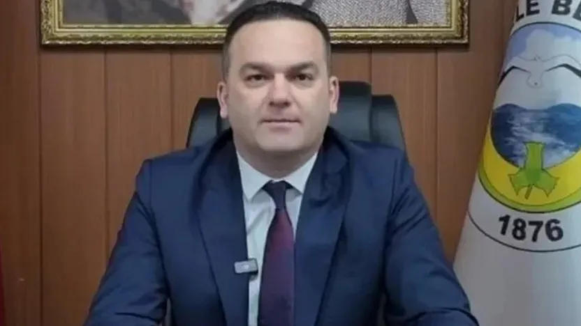 Tutuklanan Belediye Başkanına Bakanlıktan Görevden Alma Kararı