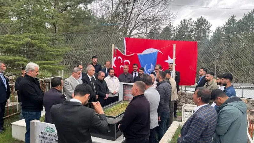 Ülkücü Şehit Cengiz Baktemur Kabri Başında Anıldı