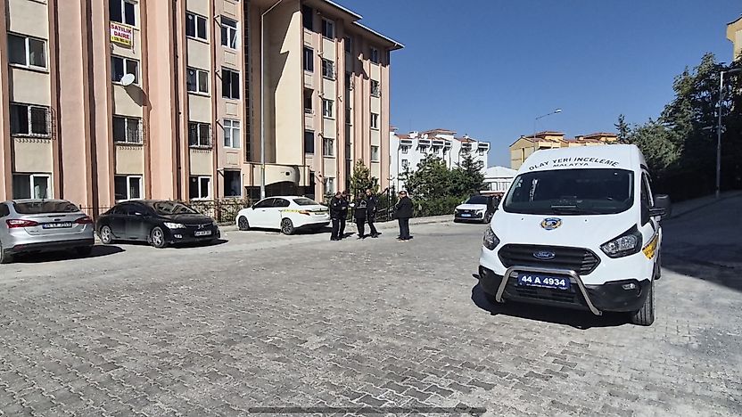 Uzaklaştırma kararı işe yaramadı: Malatya'da kadın, sokak ortasında eşi tarafından bıçaklanarak hayatını kaybetti